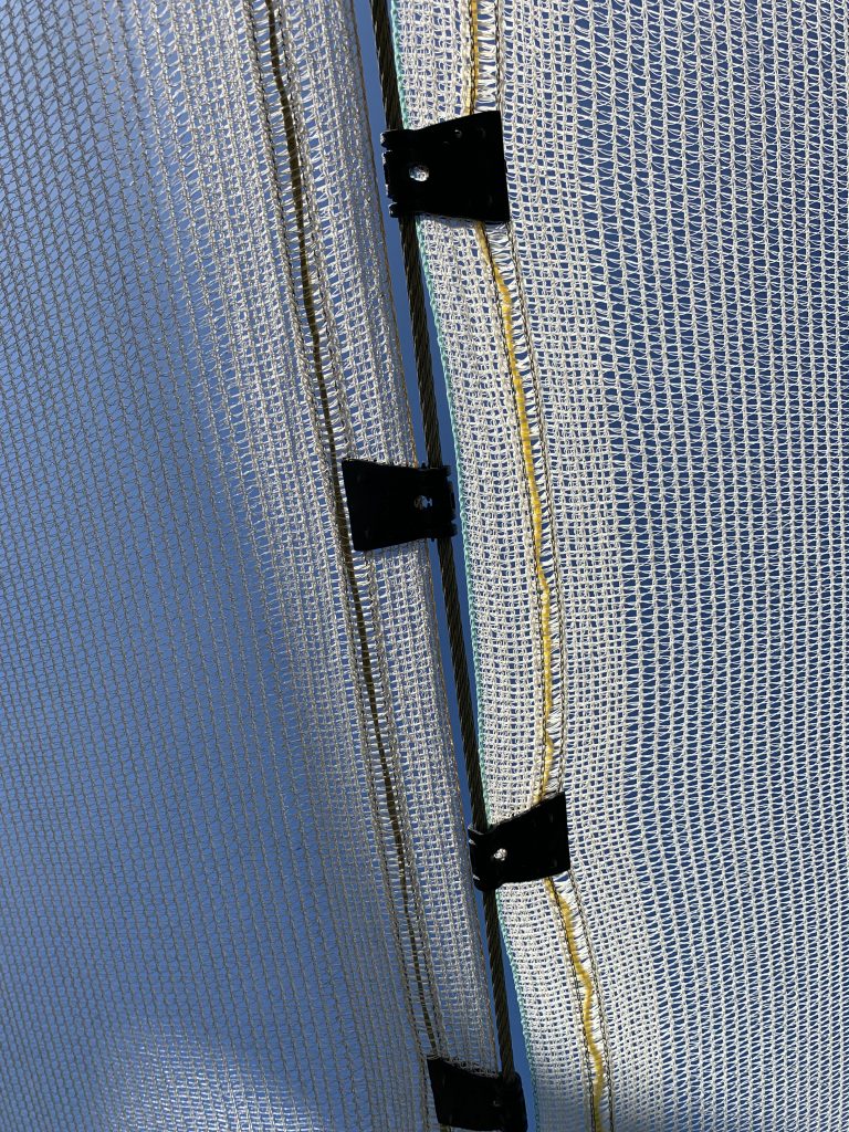 Shade Net Essentials Shade Cloth Clip zig-zag layout